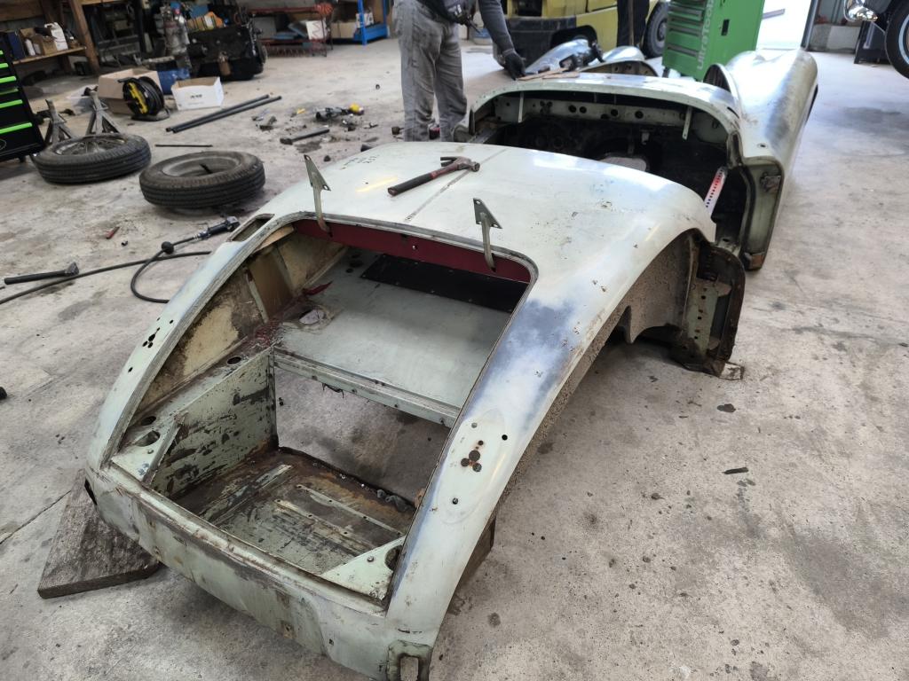 XK 140 JAGUAR COLLECTION RESTAURATION BRETAGNE ROADSTER