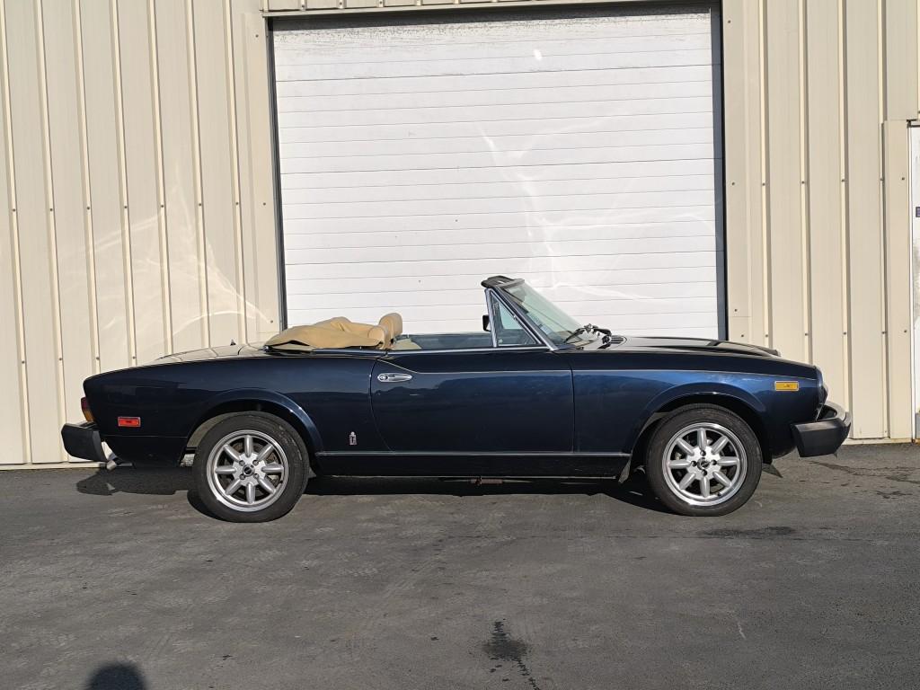 FIAT 124 spider bretagne roadster