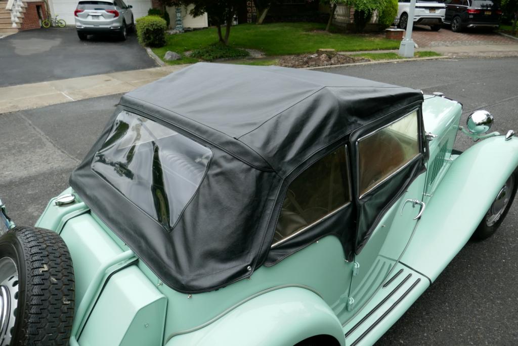 MG TD VERT BRETAGNE ROADSTER