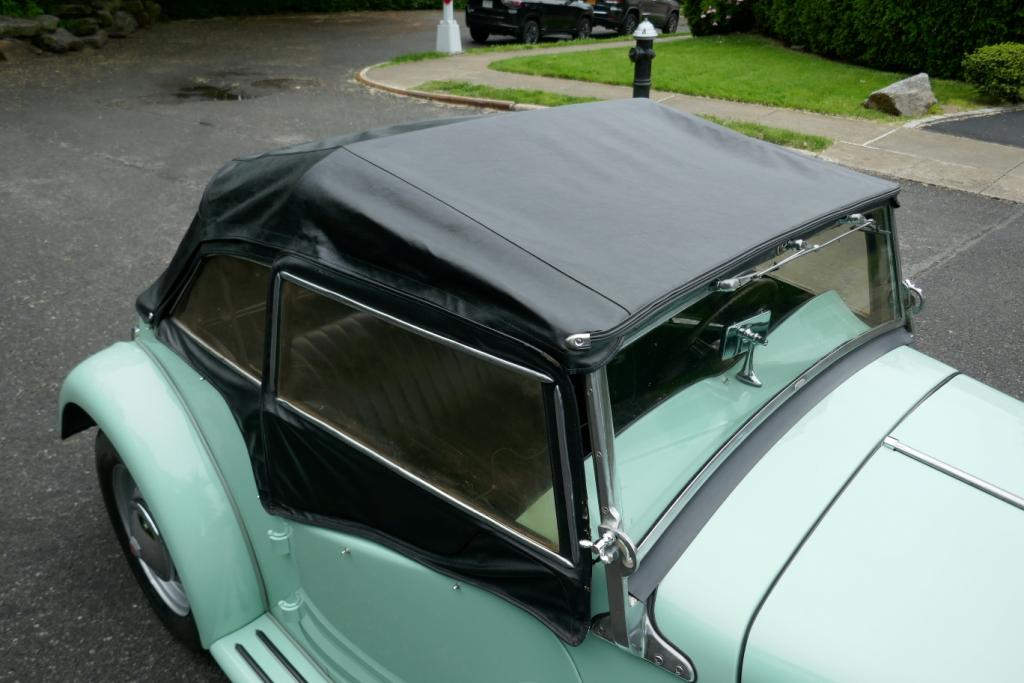 MG TD VERT BRETAGNE ROADSTER