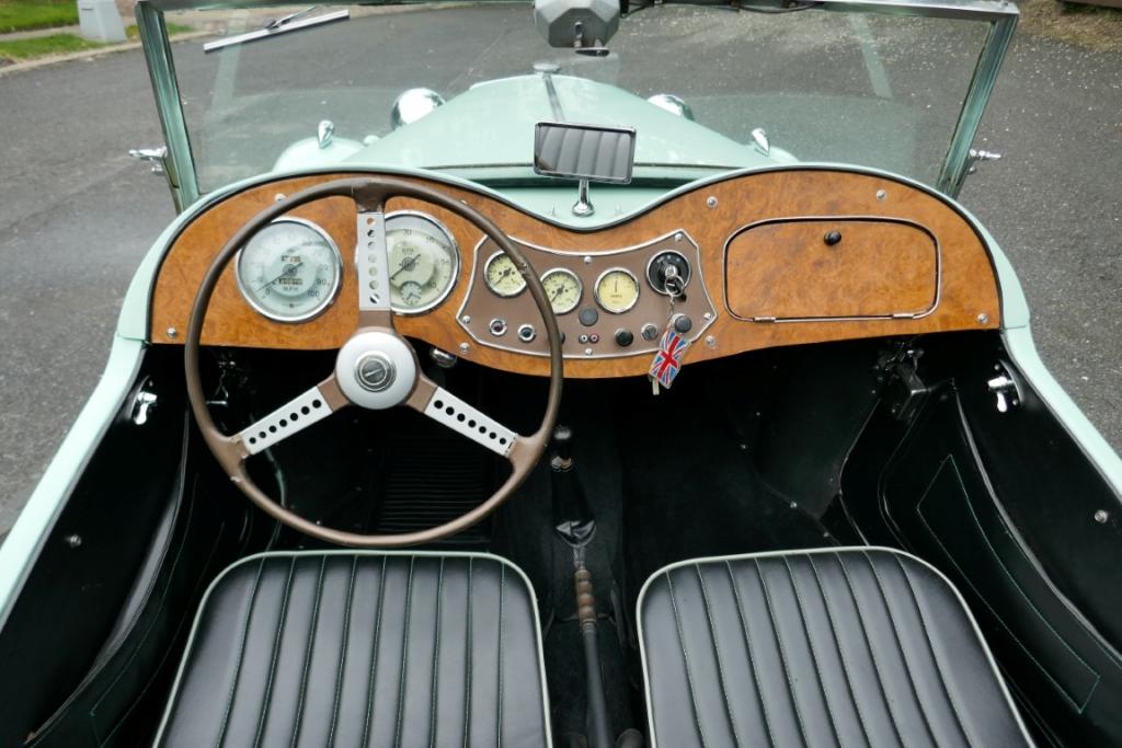 MG TD VERT BRETAGNE ROADSTER
