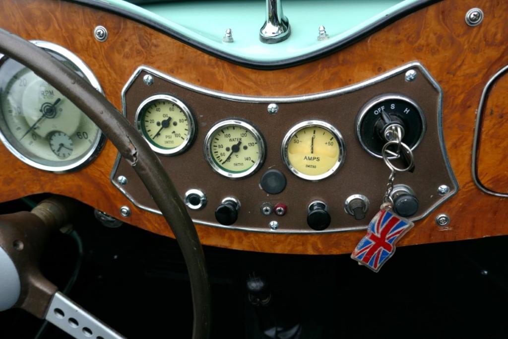 MG TD VERT BRETAGNE ROADSTER