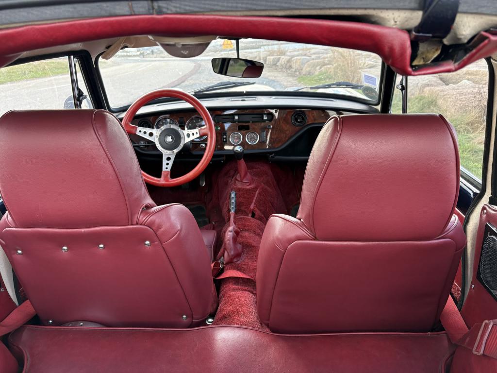 TRIUMPH GT 6 MKI A VENDRE BRETAGNE ROADSTER VOITURE DE COLLECTION